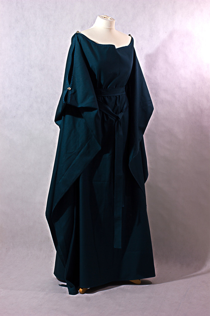 Mittelalterkleid Ceres in dunklem Petrol aus Baumwolle