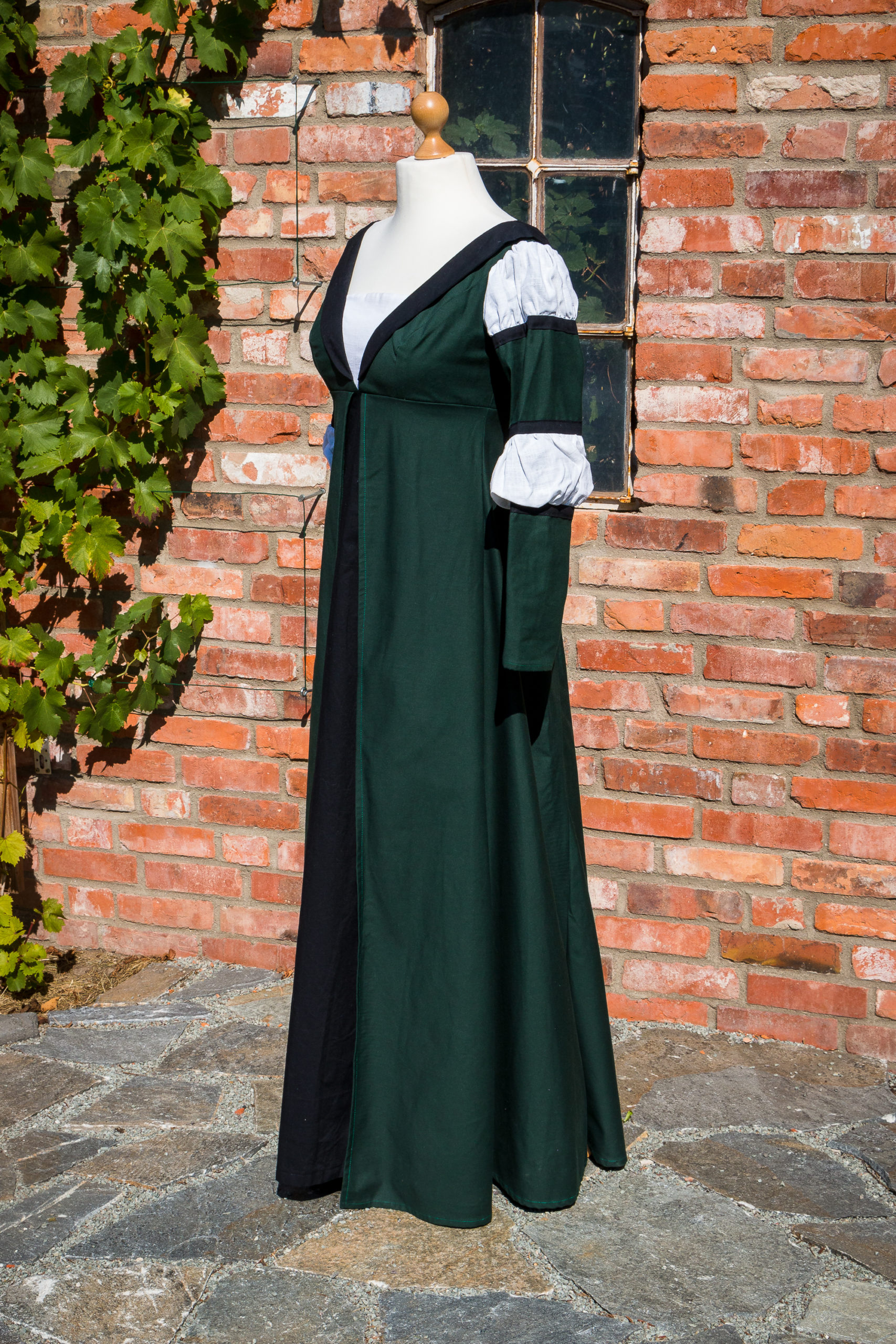 Renaissancekleid grün-schwarz