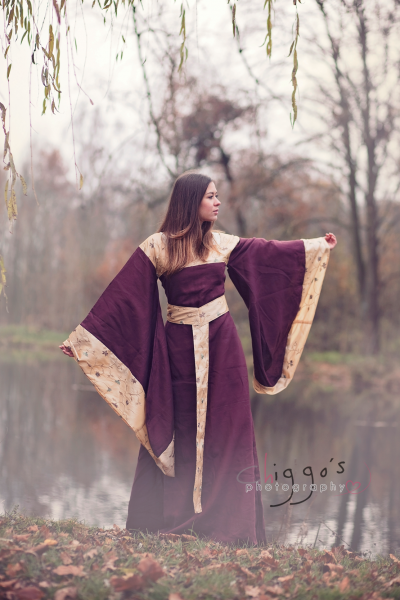 Mittelalterkleid Akiko, Fotografie Chiggo Phtotography, Model Simone Fladung