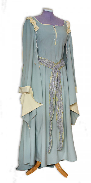 mintgrünes Kleid aus Labyrinth