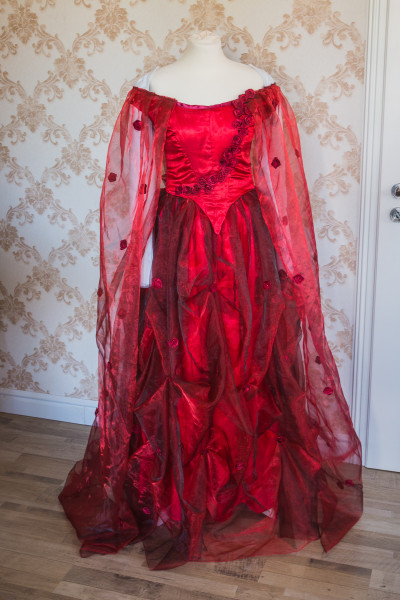 Kleid Rote Königin
